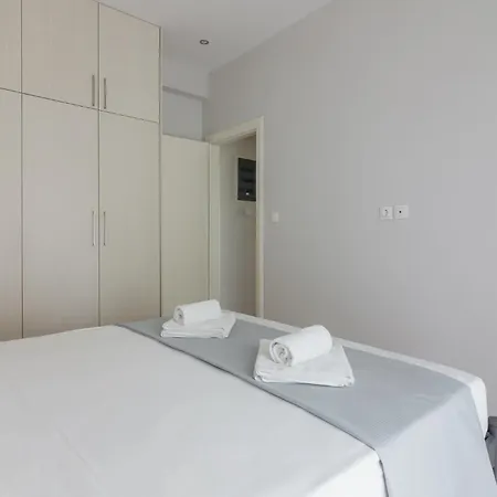 One Bedroom W/ Balcony
