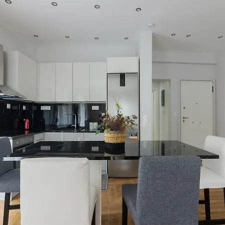 One Bedroom W/ Balcony Athens