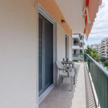 Apartment One Bedroom W/ Balcony