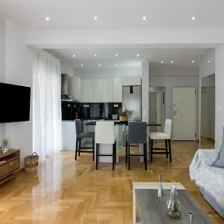 One Bedroom W/ Balcony